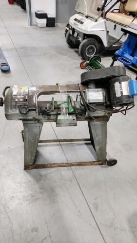 Metal cutting bandsaw