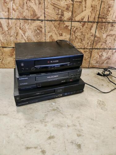 3 VCRs