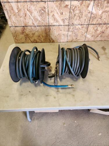 2 Air hoses on reels
