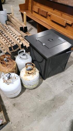 Propane fire table & 4 empty tanks