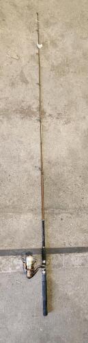 Fishing pole w broken reel