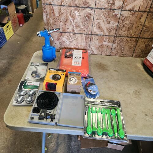 Air pop rivet gun, stroller bag & various tools, etc.