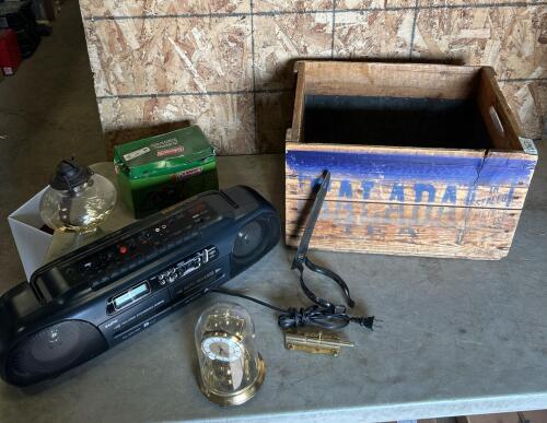 Salada Tea crate, radio, etc