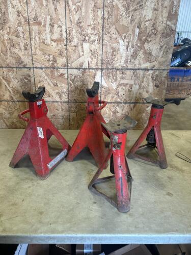 4 Jack stands