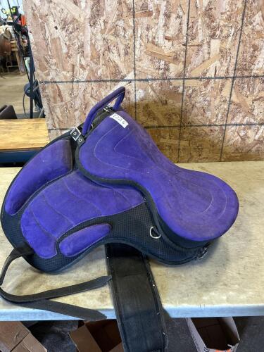 English training saddle
