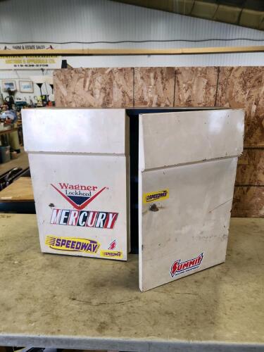Metal locking parts cabinet w key