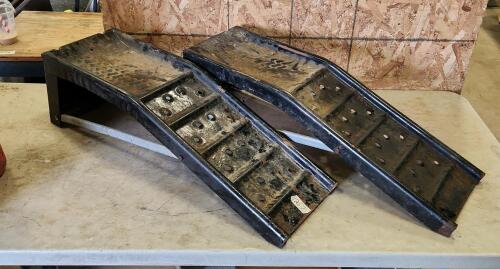 2 Steel car ramps