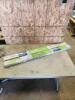 4 4' LED bulbs