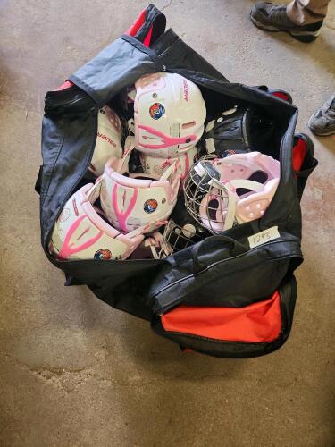Hockey bag w kids hockey helmets