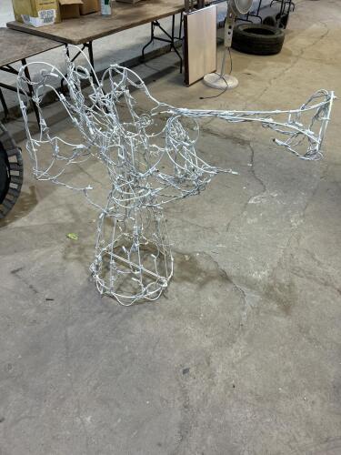 Prelit yard angel