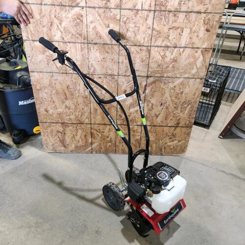 Earthquake mini tiller working