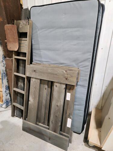 Single bunk bed missing slats