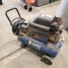 8 Gal air compressor w hose