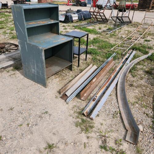Various metal & 2 work stands