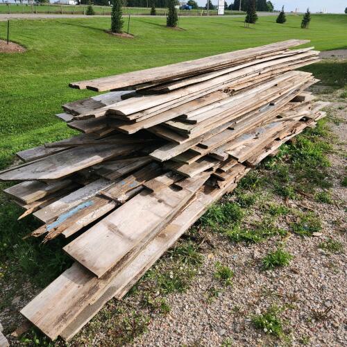 Large lift of various sized barn board, w centers fairly rotton