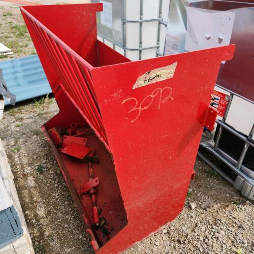 3'W Wall mount hay feeder