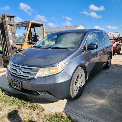 2012 Honda van, 366,000km