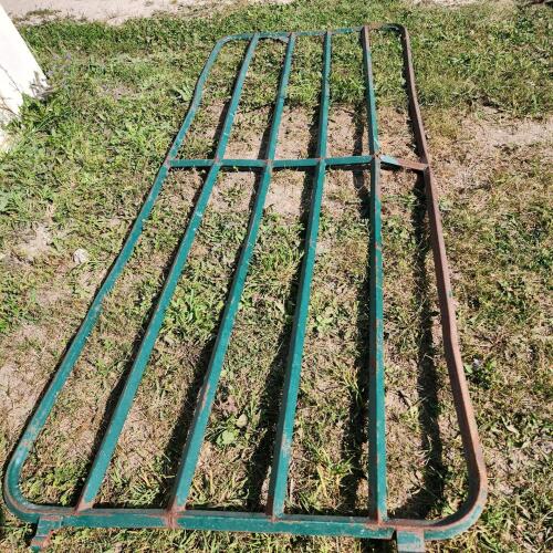 4'x10' Diamond bar gate w damage