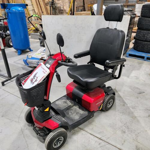 Pride working scooter w charger, slight damage