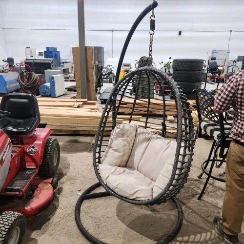 Metal porch swing