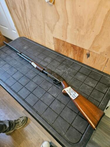 Winchester 12 ga pump action shotgun