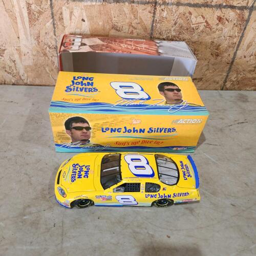 1:24 Scale diecast Limited edition Martin Truex junior car