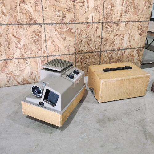 Slide projector