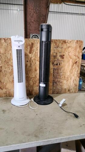 2 Tower fans