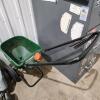 Fertilizer spreader