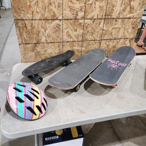 3 Skateboards