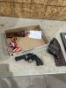 C02 .177Cal pistol w pellets & holster needs work