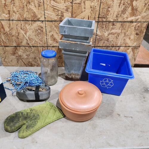 E track ratchet strap, various household items