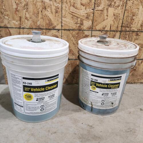Heavy duty automotive cleaner