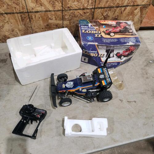 1:14 Scale remote controlled car