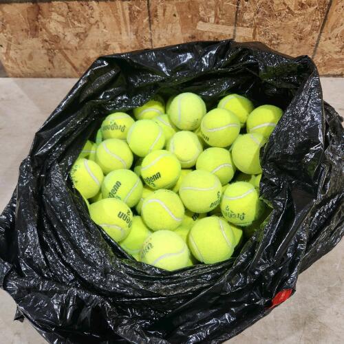 Tennis balls
