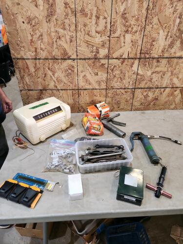 40's RCA radio as is, various hand tools