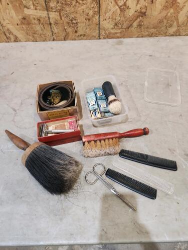 Antique barber shop tools & accesories