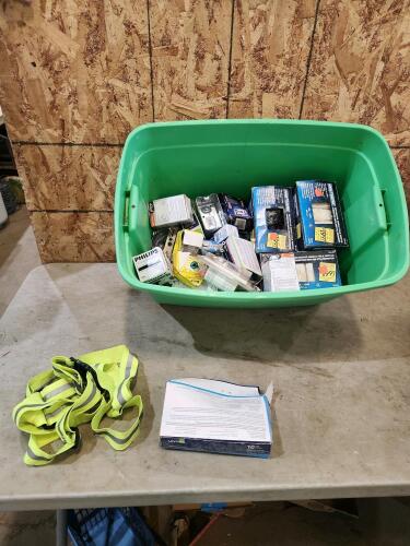 Assorted electrical items