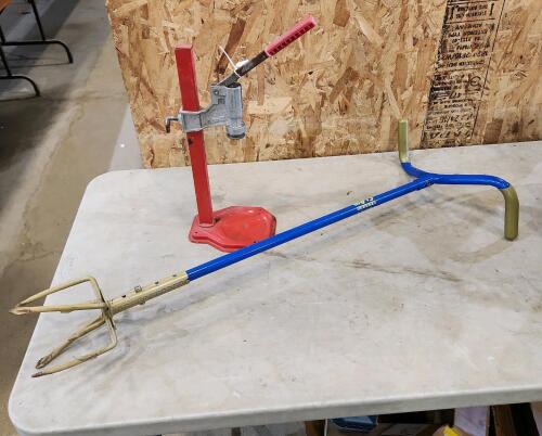 Bottle capper, weeder