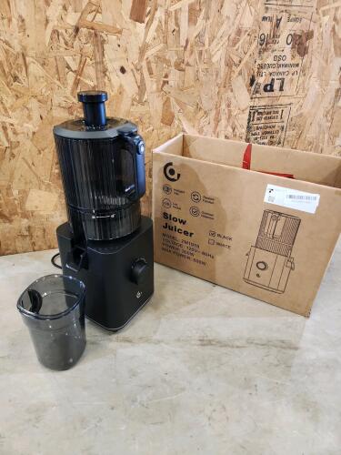 Slow juicer