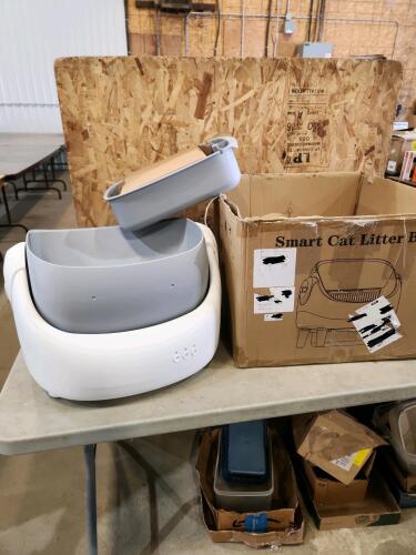 Used self cleaning litter box