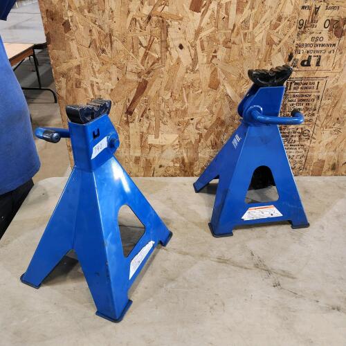 2 6 Ton jack stands