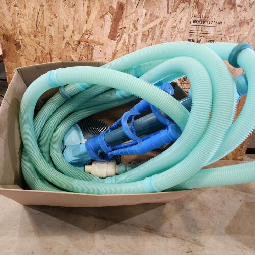 Pool cleaning vac kit
