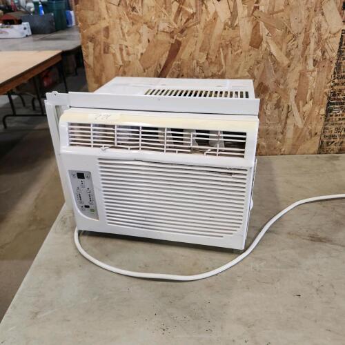 Window air conditioner