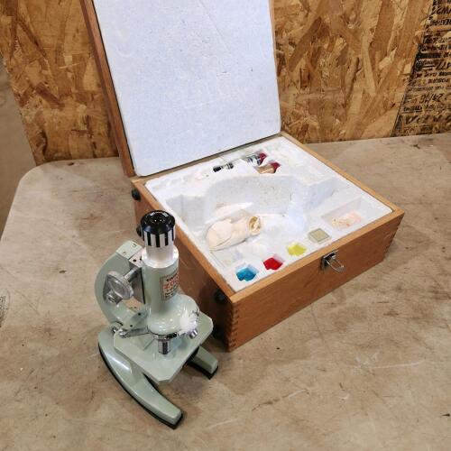 Older Microscope kit