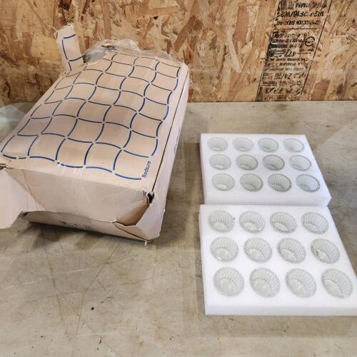 Candle holders, comforter