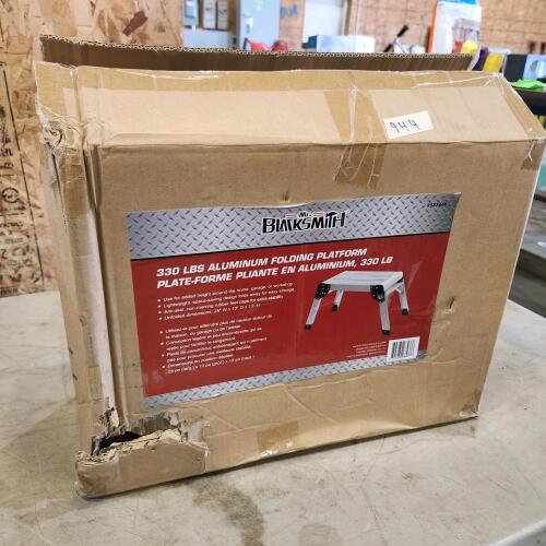 Unused 330lbs alum folding platform