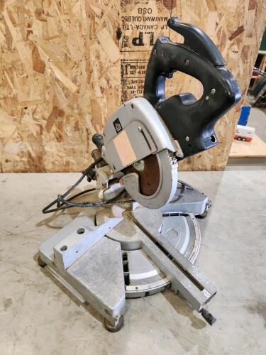 8 1/2" Sliding compund mitresaw