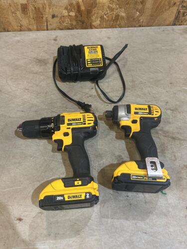 Dewalt 20v drill & driver set w battery & charger