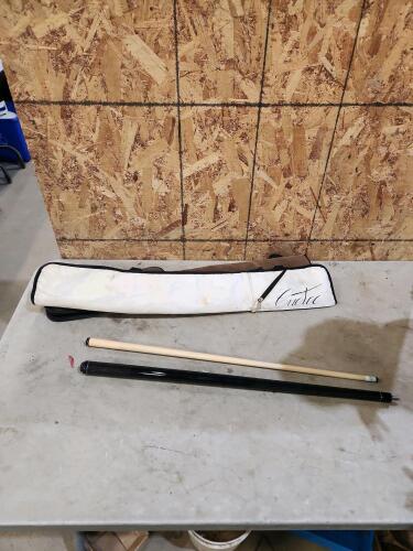 Pool cue & carrying cases